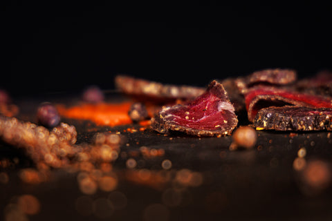 Biltong se zauzeným kampotským pepřem